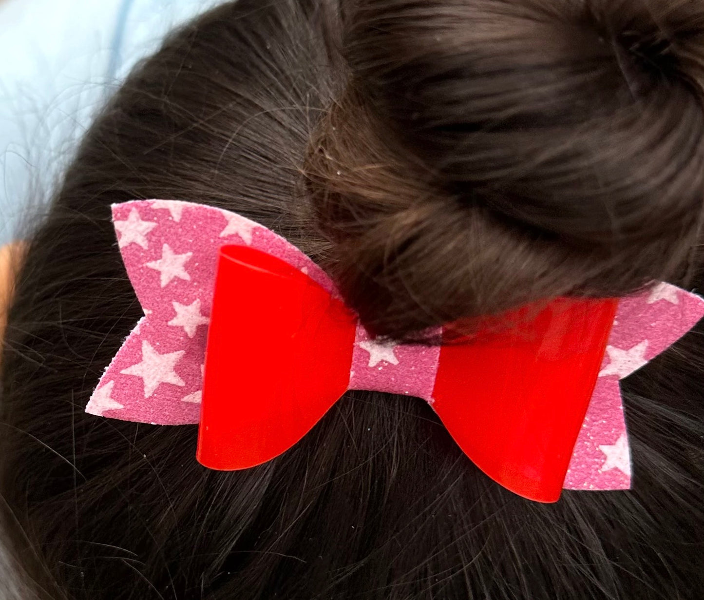 Red star glow in the dark bow