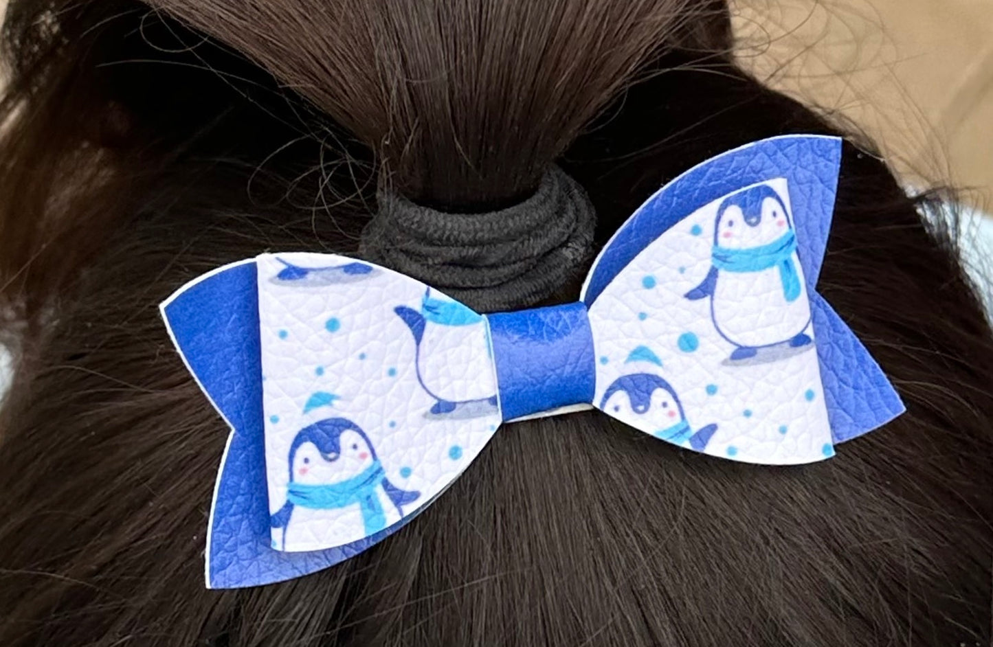 Blue penguin hairbow