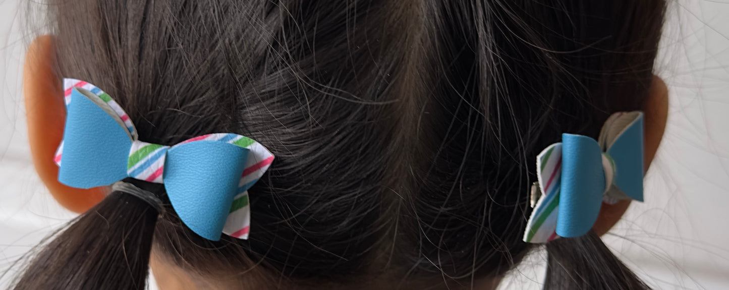 Blue on multicolored stripes 2pcs mini bows
