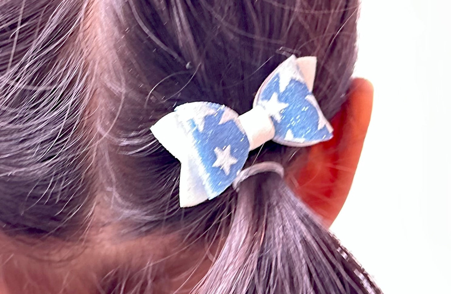 Blue star glow in the dark 2pcs mini bows