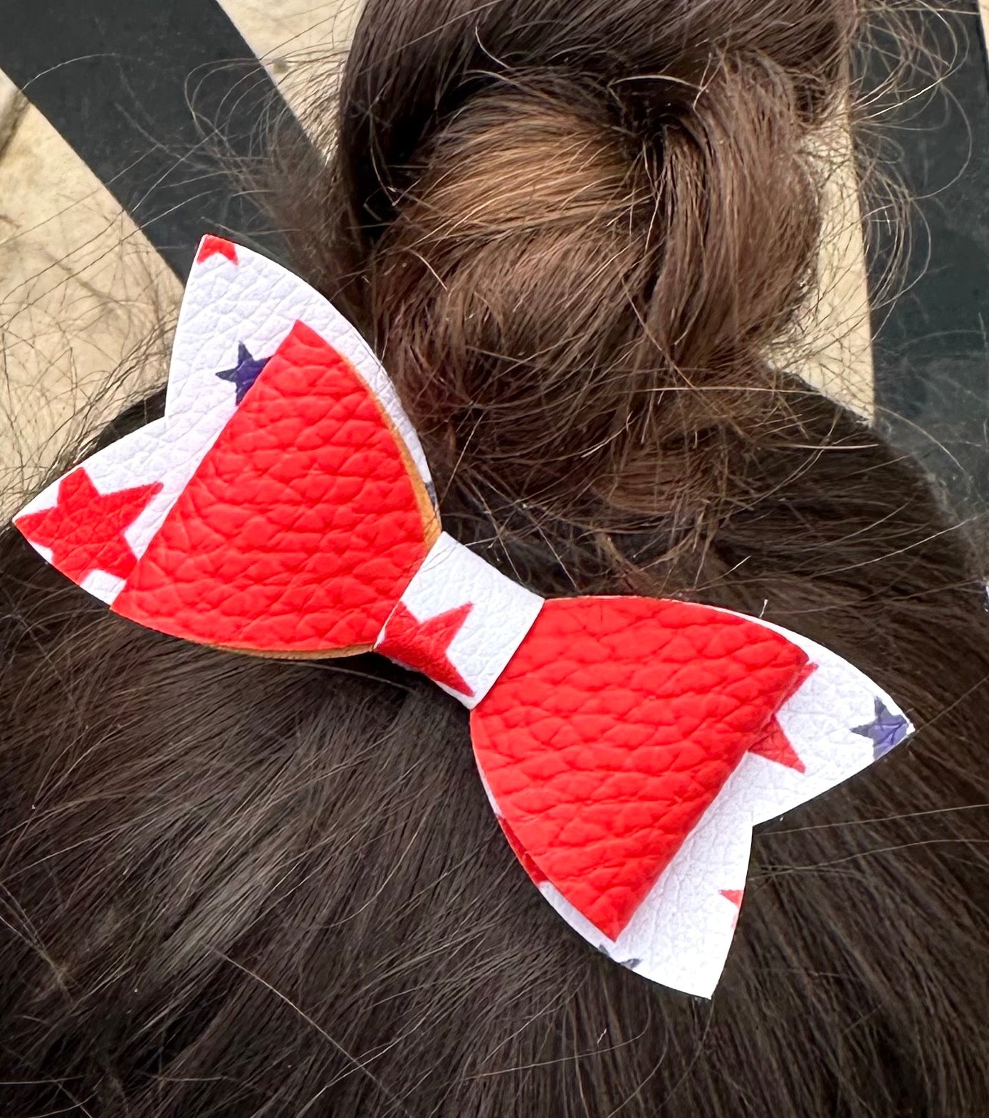 Red and blue stars bow