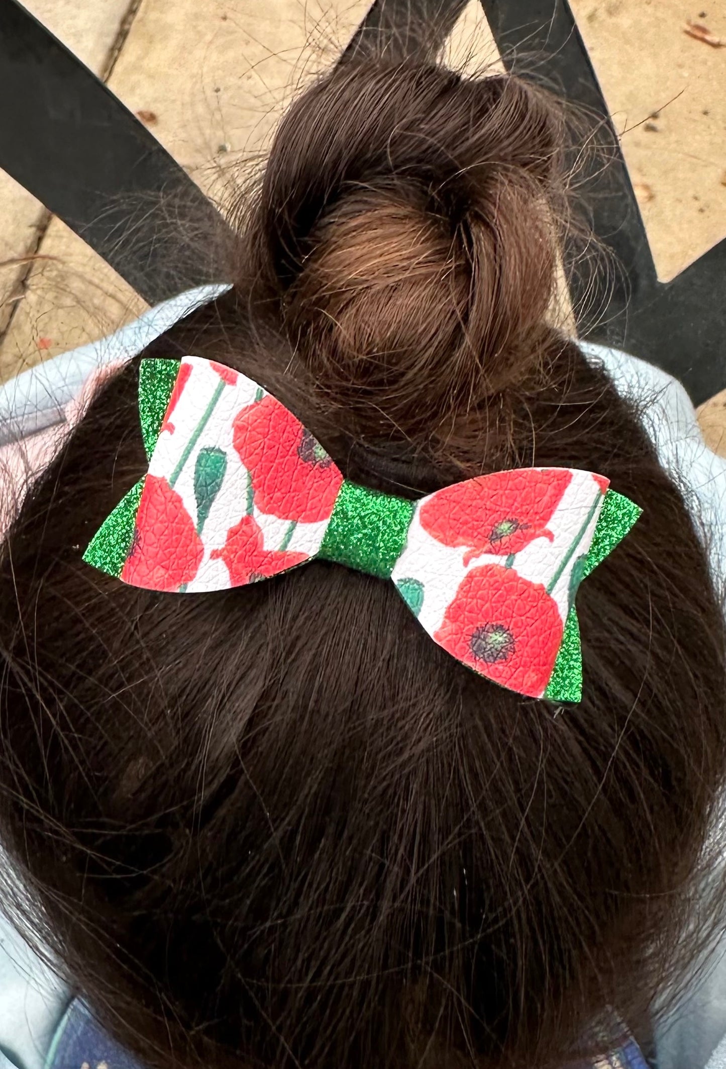 Red poppy and green glitter hairbow