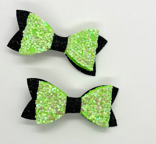 Green and black glitter glow in the dark 2pcs mini bows