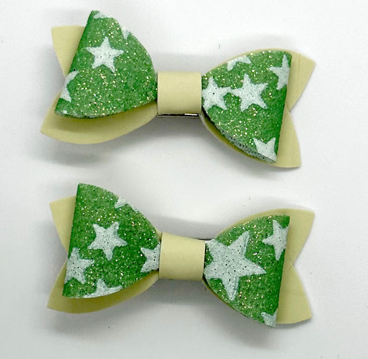 Green star glow in the dark 2pcs mini bows