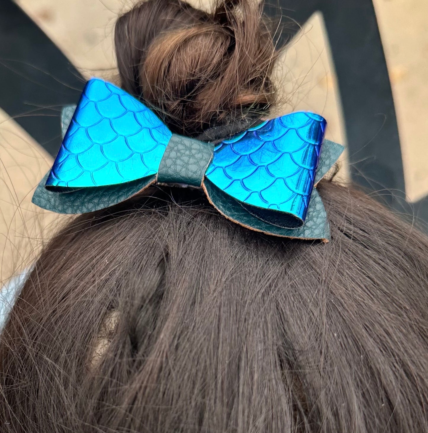 Color shifting blue and green scale hair bow