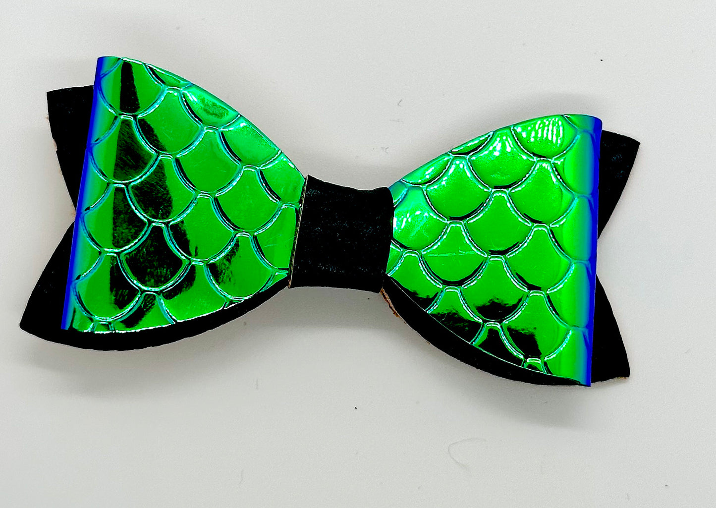 Color shifting blue and green scale hair bow