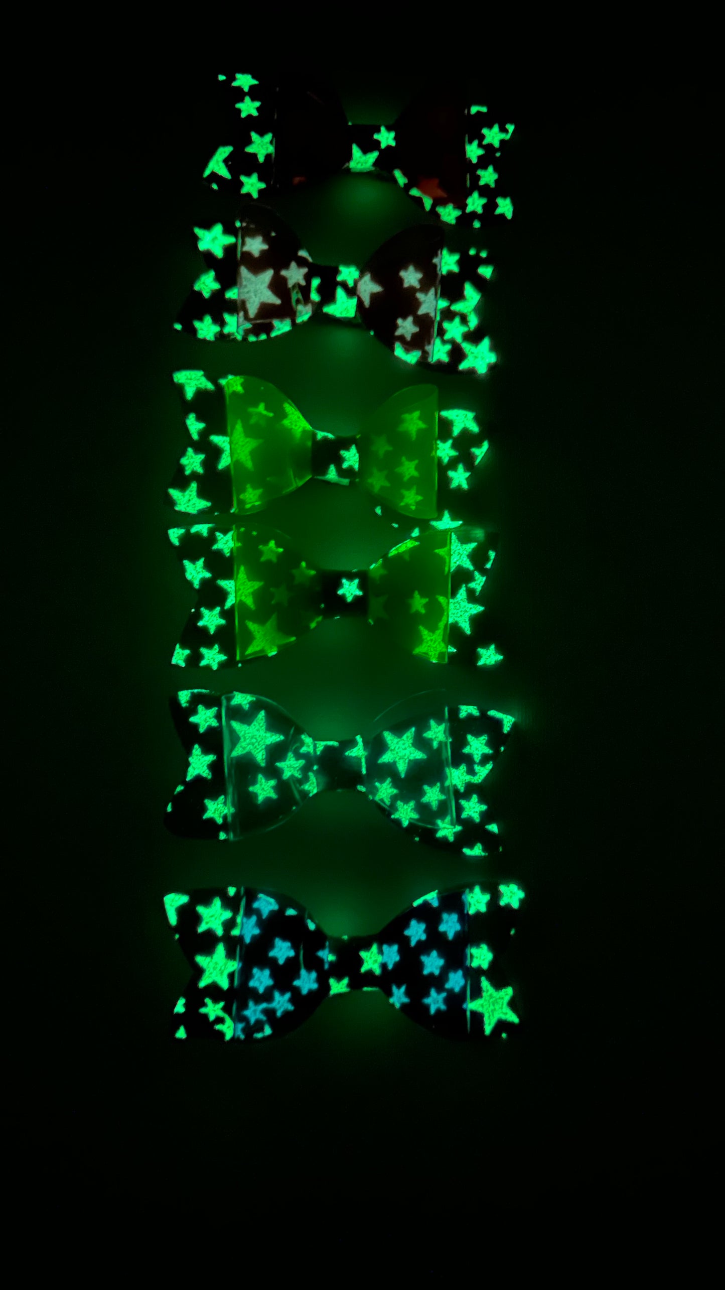 Green star glow in the dark bow